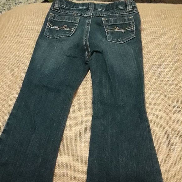 8/$20 Old Navy 3T Girls Jeans - Picture 2 of 3